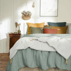 Couvre-lit à Nouettes Lin Lavé -Doublures De Lit Soldes 2024 bout de lit lin blanc ambiance