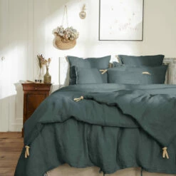 Couvre-lit à Nouettes Lin Lavé -Doublures De Lit Soldes 2024 bout de lit lin gris ambiance