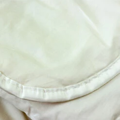 Couette Mi-saison Laine Vierge 400g 9 Couette Mi-saison Laine Vierge 400g -Doublures De Lit Soldes 2024 couette hana fond blanc 3