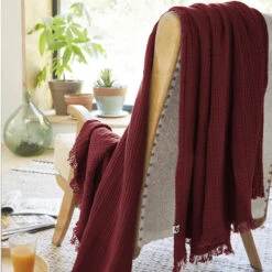 Plaid Gaze De Coton à Franges Bordeaux -Doublures De Lit Soldes 2024 gaia bordeaux amb 2 plaid