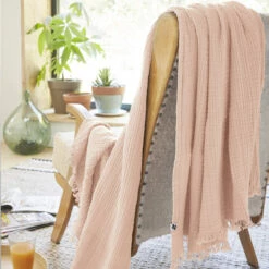 Plaid Gaze De Coton à Franges Rose -Doublures De Lit Soldes 2024 gaia rose amb 2 plaid