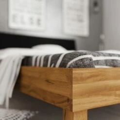 Lit Avec Pieds Carrés En Chêne Massif Clair Et Tête De Lit Noire - LT36005 -Doublures De Lit Soldes 2024 lit vigo zoom structure ambiance 2