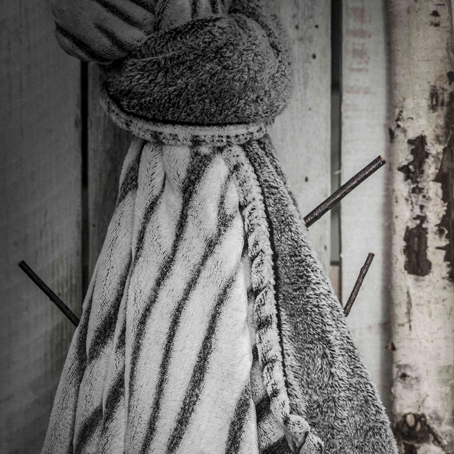 Plaid Today Chalet Écorce Gris 125x150 4 Plaid Today Chalet Écorce Gris 125x150 – Image 2